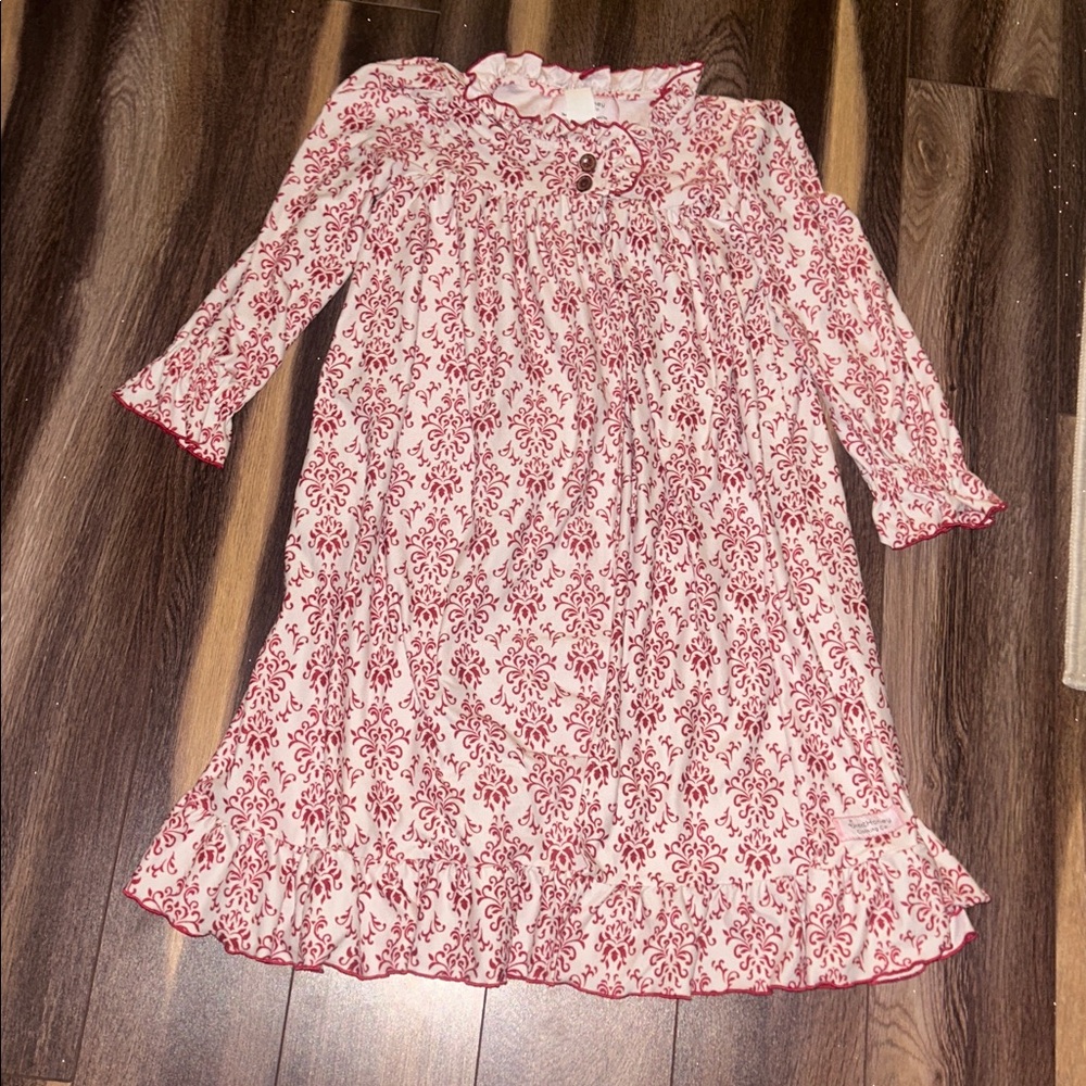 Girls 5 Sweethoney GORGEOUS ROBE with 2 buttons & ruffle details